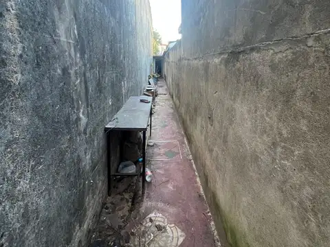 Casa 6 ambientes con 2 baños