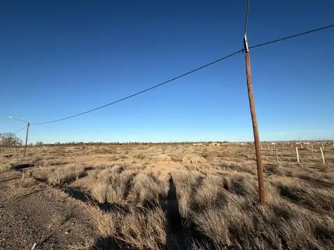 VENTA DE TERRENO CON FRENTE DE RUTA, ARROYITO