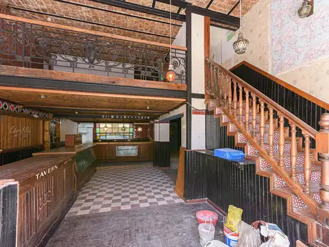 Venta Local Comercial con oficinas sobre lote propio en Belgrano.