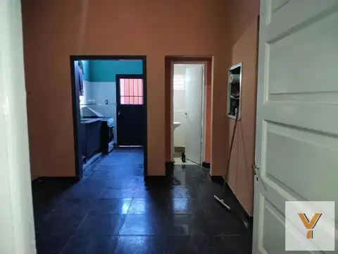 Tuyutí e/ Santiago Plaul y Enrique Fernández