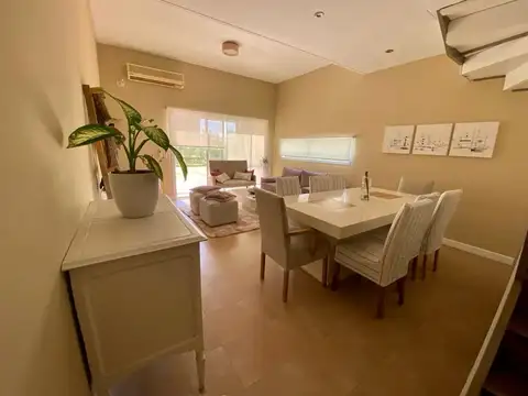 Casa en Alquiler de 3 dormitorios