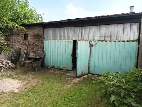 Casa en Venta con 3 cocheras