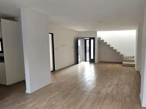Depto Tipo Casa 5 ambientes con 3 baños