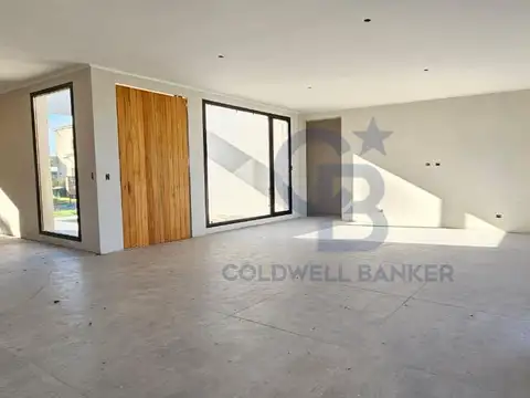 Casa 5 ambientes con 2 baños