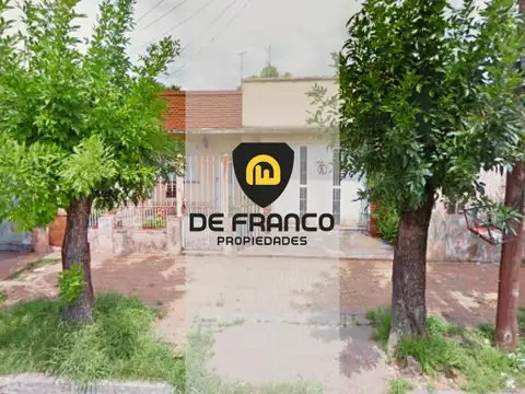 Casa en  VENTA JOSE C PAZ  (mas departamento 2 amb)