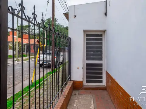 Casa en Venta con 1 cochera