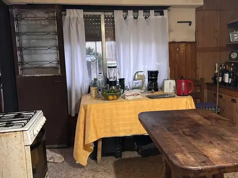 Depto Tipo Casa 4 ambientes con 2 baños