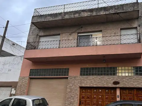 Depto Tipo Casa en Venta de 4 ambientes