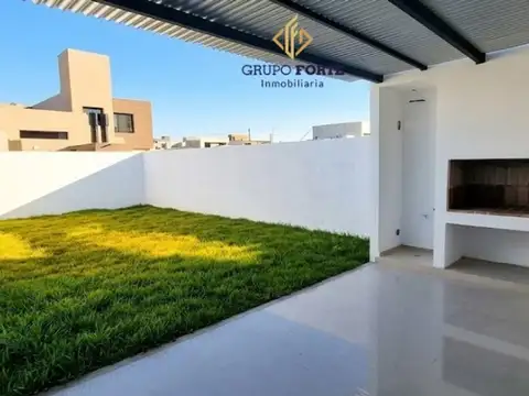 Casa 3 ambientes con 2 baños