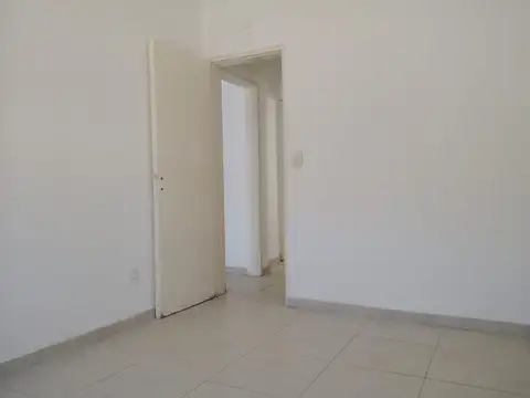 VENTA   PH AL FRENTE 3 AMBIENTES C/ PATIO. VILLA SARMIENTO