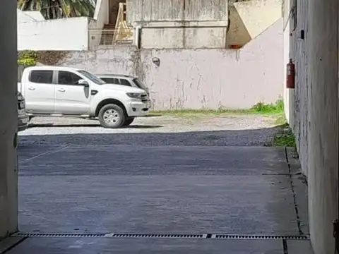 ALQUILER COCHERA 60 3 y 4