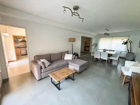 Casa 4 ambientes con 4 baños