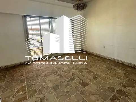 VENTA - CASA MULTIFAMILIAR A REMODELAR - VILLA MADERO