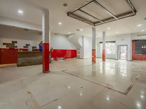 Amplio local en San Telmo - 148 m² en PB – ideal múltiples rubros