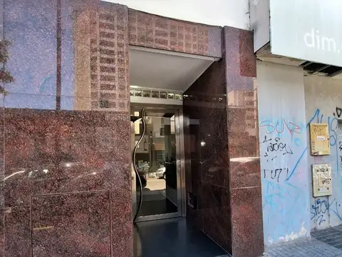 Avellaneda 100, Piso 10