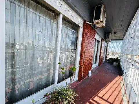 Departamento 3 amb al frente con balcón corrido y vista abierta - Lomas del Mirador