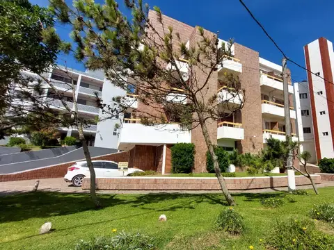 Avenida 1 y Paseo 145