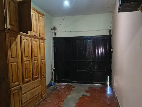 Casa en Alquiler con 1 cochera