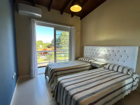 Casa 6 ambientes con 3 baños