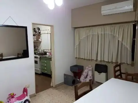 Av Riestra 5500 Villa Lugano 3amb c/coch U$105.000