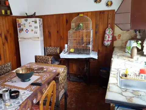 2 CASAS EN 2 PLANTAS- CASEROS *apto credito*