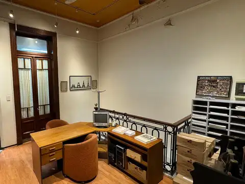 Deprtamento Tipo Casa Al Frente con Balcón y Terraza toda la Superficie