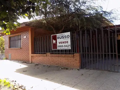 CASA 3 AMBIENTES – Bº LUNA