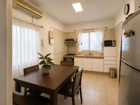 Depto Tipo Casa en Venta 76 años