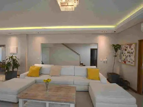 VENTA CASA 8 AMBIENTES VALVEDEZ BARRIO PRIVADO