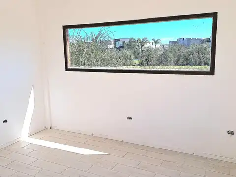 Casa en Venta con 4 cocheras