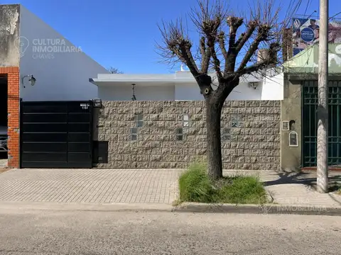 VENTA CASA 3 AMBIENTES VILLA SARMIENTO COCHERA APTO CREDITO
