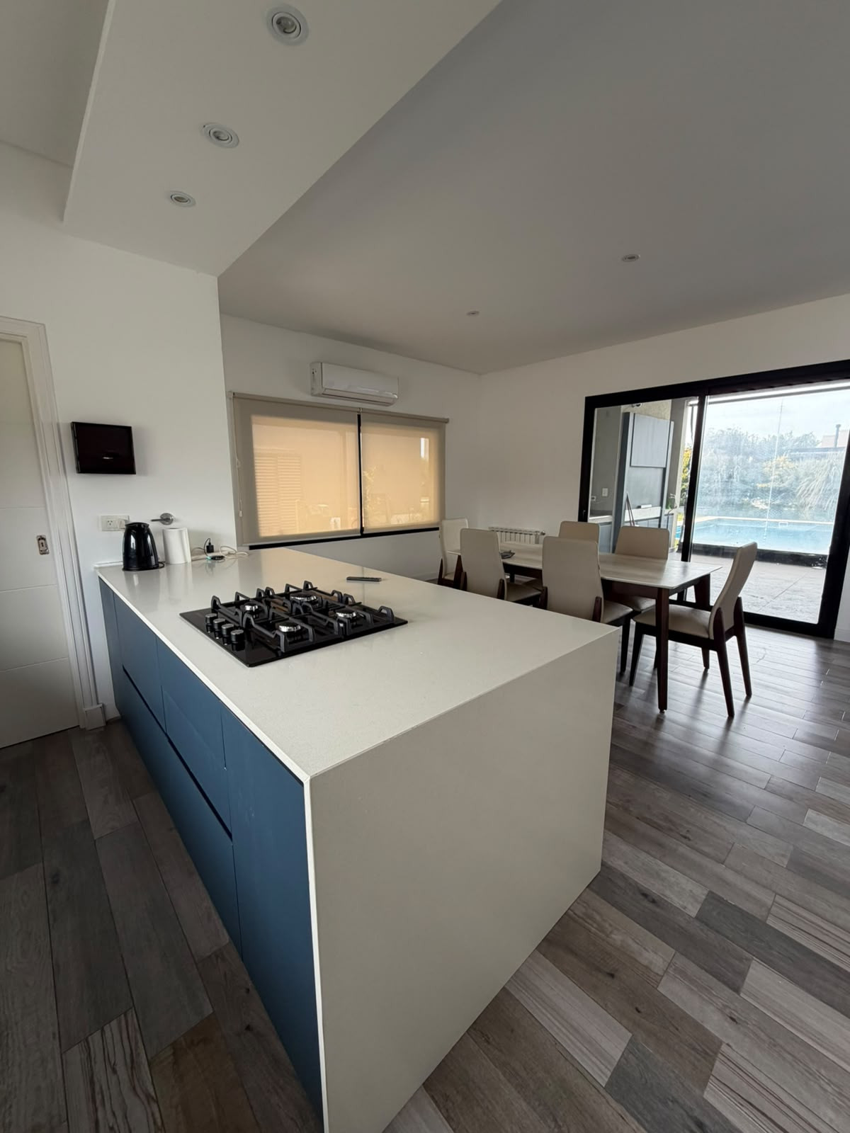 Casa 5 ambientes con 3 baños