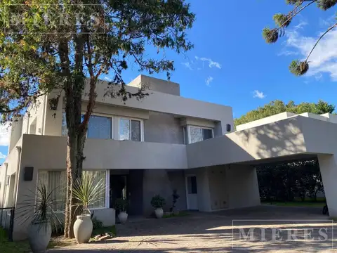 Casa en Venta en Countries y Barrios Cerrados en Pilar, Partido de Pilar