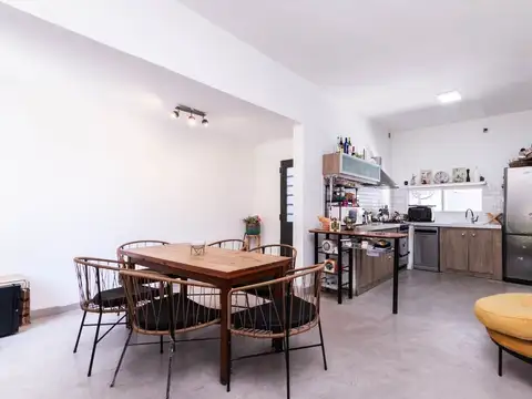 Casa en Venta con 1 cochera