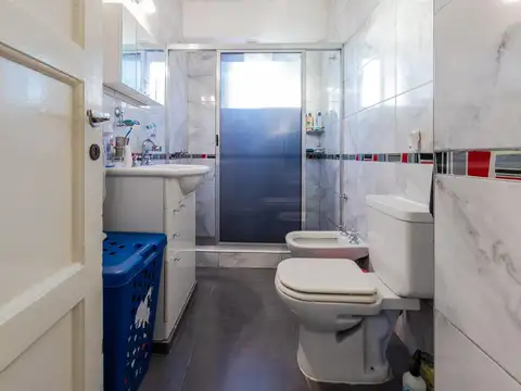 Departamento 6 ambientes con 1 baño