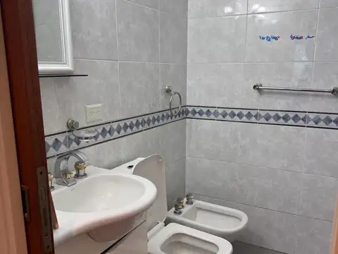Departamento 4 ambientes con 3 baños
