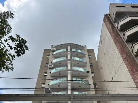 Departamento de 2 dormitorio en alquiler en La Plata ubicado en calle 9 e/55 y 56