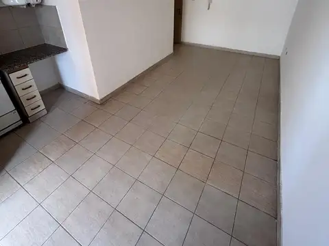 Departamento en alquiler en La Plata - monoambiente en calle 40 e/3 y 4