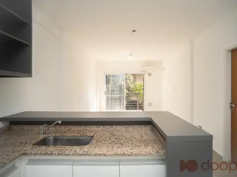 VENTA MONOAMBIENTE CON BALCÓN A FRENTE EN MONTE CASTRO