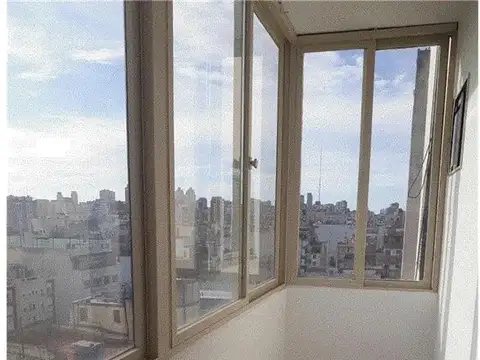 Amplio y Luminoso 3 amb c Dependencia y Balcón. Subtes.  Av.Pueyrredon al 500.  Whatsapp 