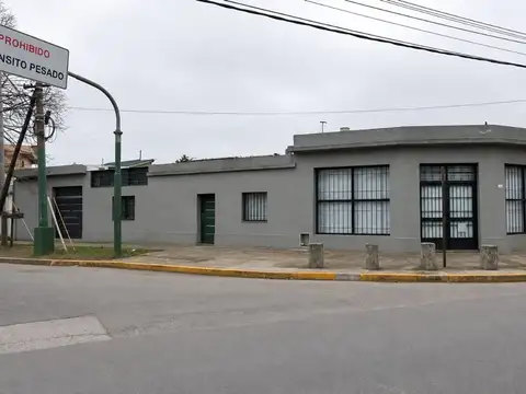 VENTA CASA PH 2 AMB ITUZAINGO CON LOCAL Y COCHERA