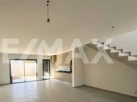 Depto Tipo Casa en Venta en Neuquen, USD 210.000