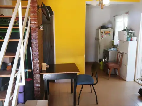 Depto Tipo Casa 2 ambientes con 1 baño