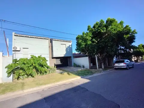 Casa en Venta en San Fdo del Valle de Catamarca, USD 145.000
