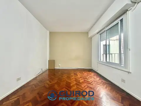 Marcelo T. de Alvear al 1200, 9°