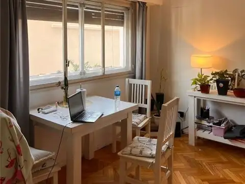 Muy buen departamento de un ambiente super luminoso