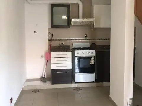 Casa 2 ambientes con 1 baño
