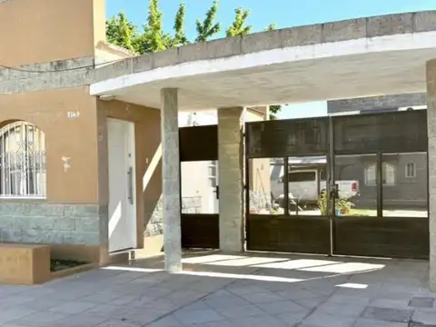 Departamento tipo casa Caseros al 1100