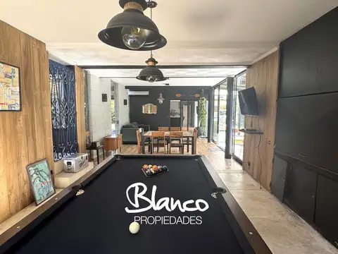 Casa 4 ambientes con 4 baños