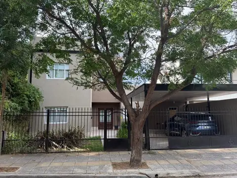 VENTA CASA 4 DORMITORIOS EN B° GAMMA - NEUQUEN
